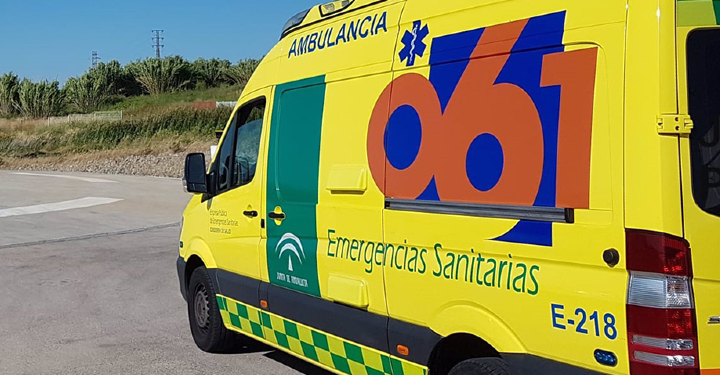 Un hombre fallece tras caer siete metros desde una nave industrial en Lucena