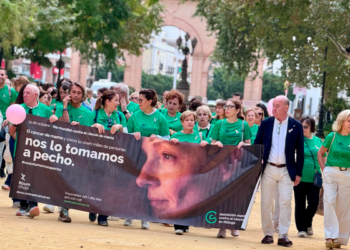 Antequera se suma a las actividades de concienciación sobre el cáncer de mama