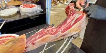 La Feria del Jamón regresa a Campillos tras su récord de asistencia en 2025