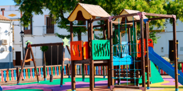 Osuna destina más de 337.000 euros a renovar parques infantiles y calles