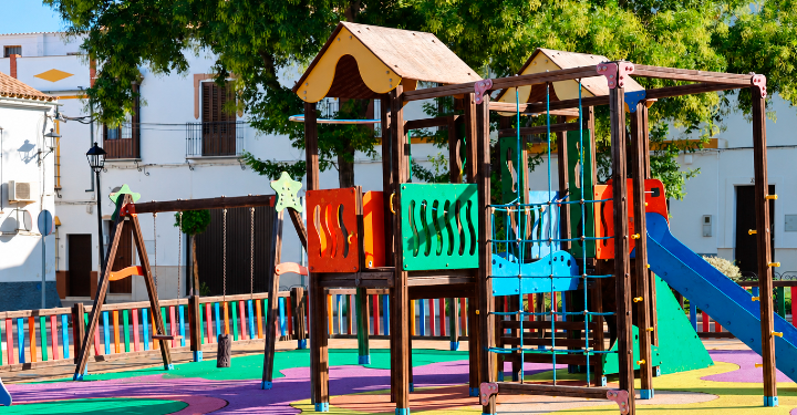 Osuna destina más de 337.000 euros a renovar parques infantiles y calles